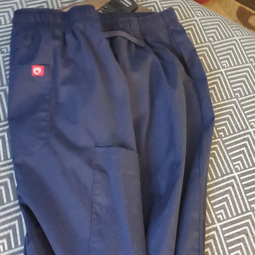 Never worn 5 pocket scrubs tall length+2nd free pr